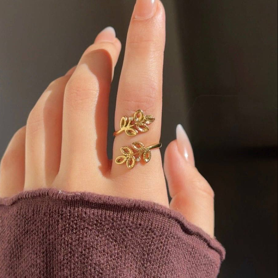 Leaf Zircon Ring