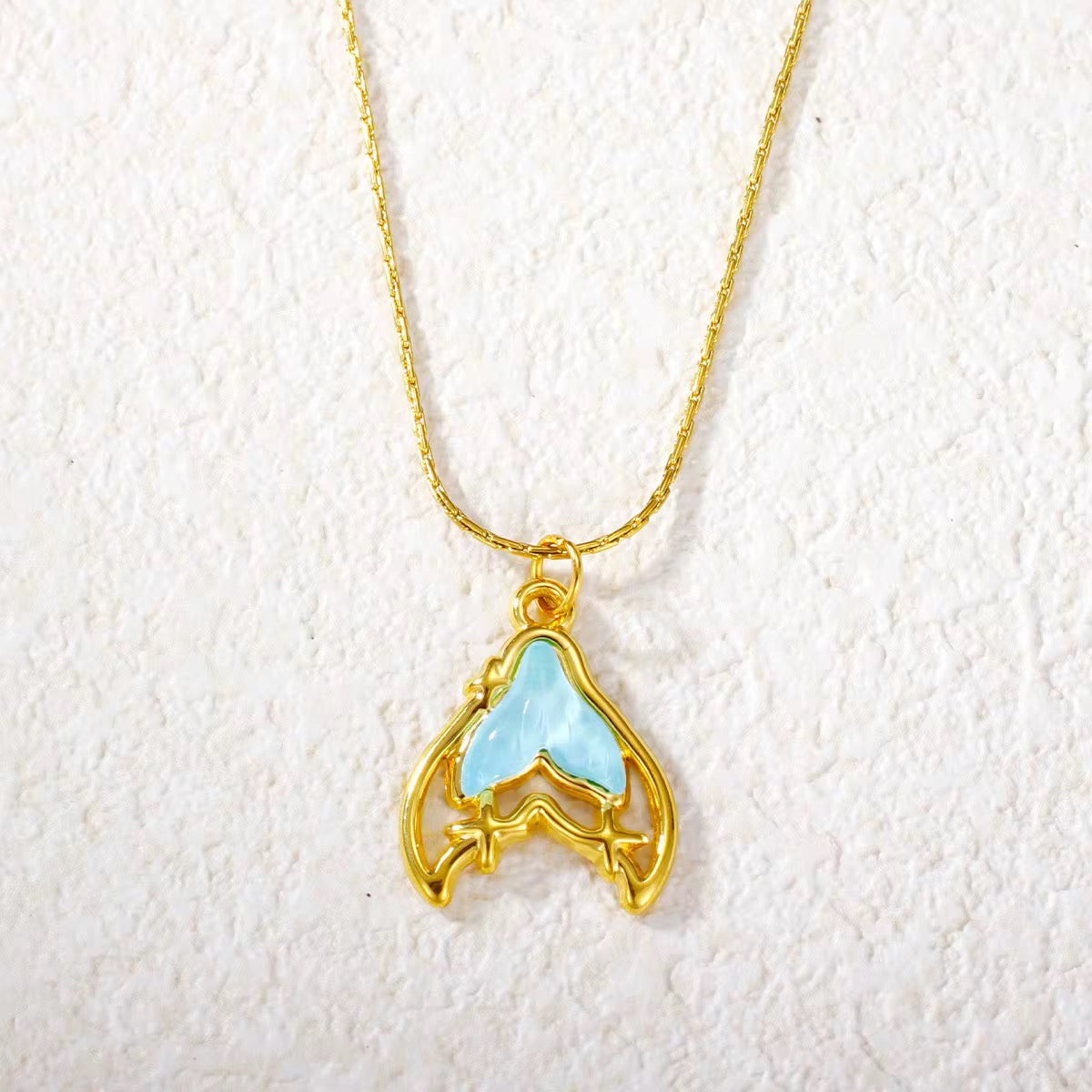 Fishtail Zircon Necklace