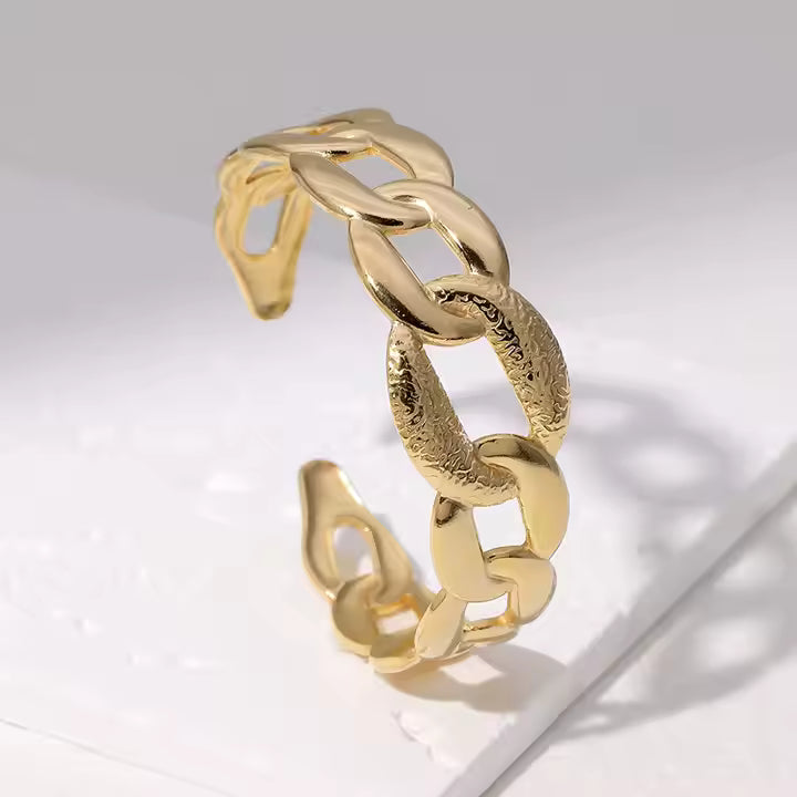 Classic Chain Link Bracelet