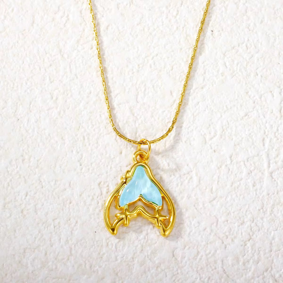 Fishtail Zircon Necklace