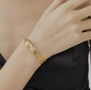 Leaf Bangle Bracelet