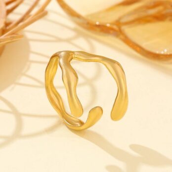 Organic Flow Ring