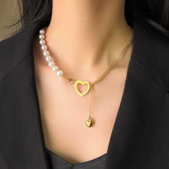 Love locked Titanium/pearl necklace