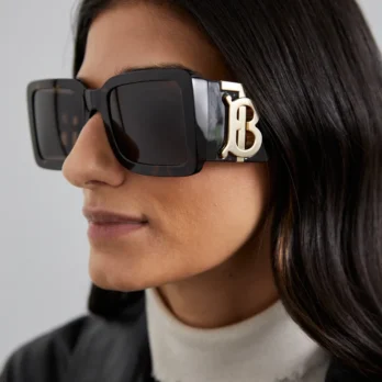 BURBERRY Sunglasses