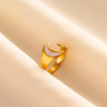 Crescent moon Ring