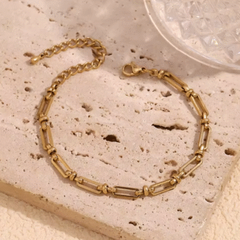 Splicing Paper Clip Bracelet